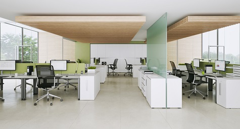 Großraumbüro mit OKA Simply Tischen in weiß/metallgrau, OKA DeskTOP mit Gabriel Rhythm Stoff 68123, Frontauszug-Containern in perlweiß und OKA BaseLine-Schränken in perlweiß