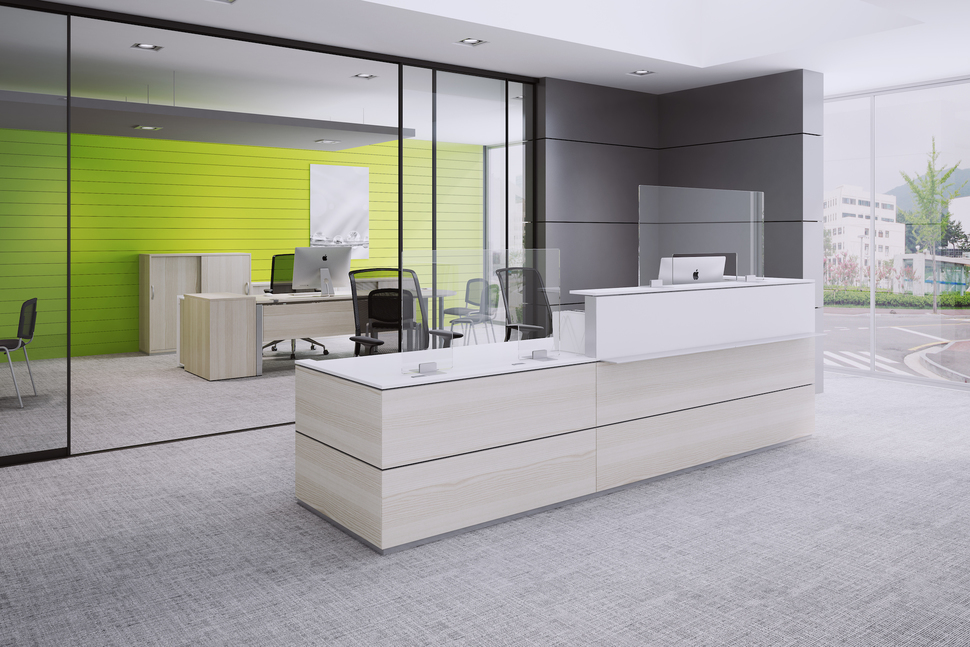 Dezente Hygieneschutzwände aus Acryl aus der OKA Protect-Reihe sorgen für Schutz in Pandemie-Zeiten.