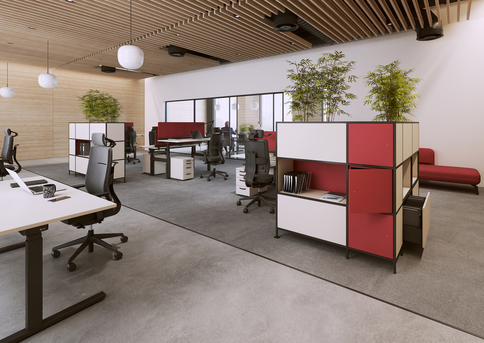 Hier haben vertrauliche Dokumente genauso ihren Platz wie Büroutensilien und Grünpflanzen – und ein Raumtrenner ist es auch: Das Regalsystem OKA FrameWork begeistert mit seiner Vielfältigkeit.