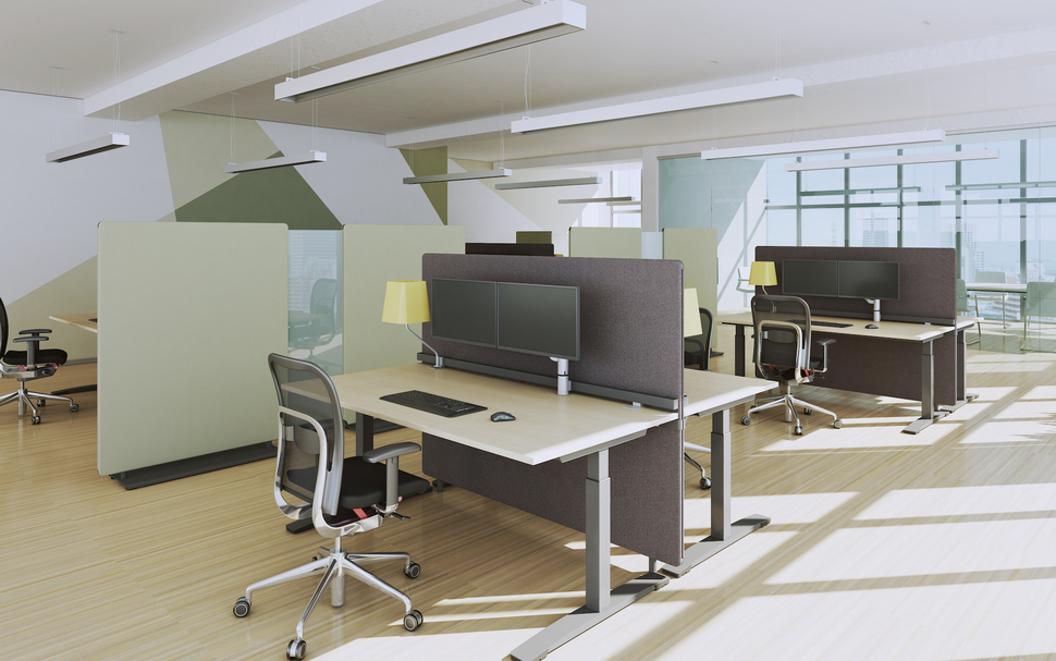 Privatsphäre und eine ruhige Umgebung am Arbeitsplatz – dank akustisch wirksamer Trennwände, z. B. aus der OKA SpaceLine