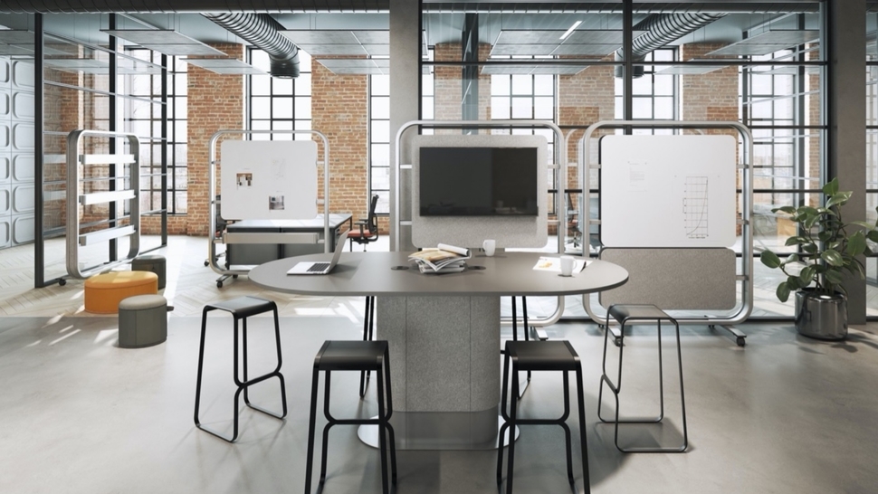 OKA MediaStation: Mobile Schreib- und Präsentationsboards können je nach Anforderung mit einem Monitor, einem Whiteboard oder einer Pinnwand ausgestattet werden