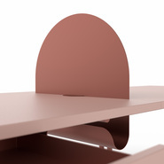 OKA Play Detail: U-Biegung der Metalltrennwand für Kabelmanagement